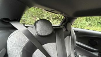 MINI Hatchback Cooper S Level 2
