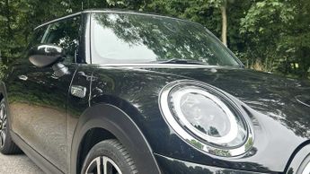 MINI Hatchback Cooper S Level 2