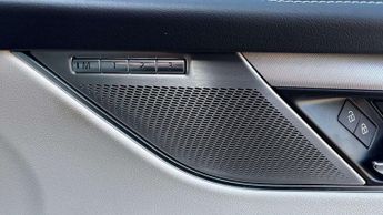 Jaguar F-PACE R-Dynamic SE