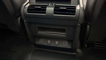Land Rover Defender X-Dynamic HSE