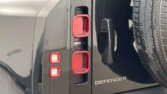 Land Rover Defender X-Dynamic HSE