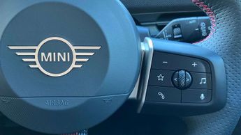 MINI Aceman E Sport