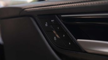Porsche Macan Electric 