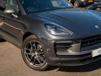 Porsche Macan Estate 
