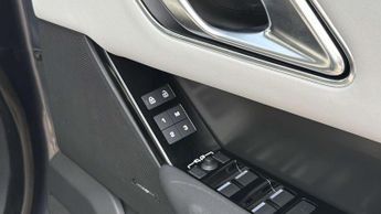 Land Rover Range Rover Velar Dynamic SE