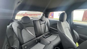 MINI Hatchback Cooper S Level 2