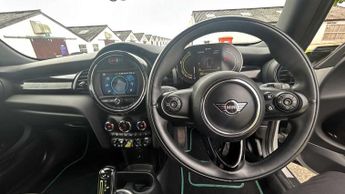 MINI Hatchback Cooper S Level 2