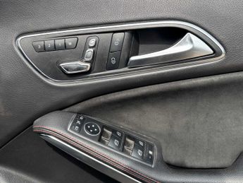Mercedes-Benz Cla AMG Line Night Edition Plus