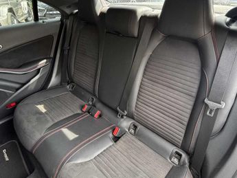 Mercedes-Benz Cla AMG Line Night Edition Plus
