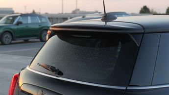 MINI Hatchback Cooper S Level 2