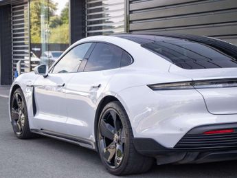 Porsche Taycan 