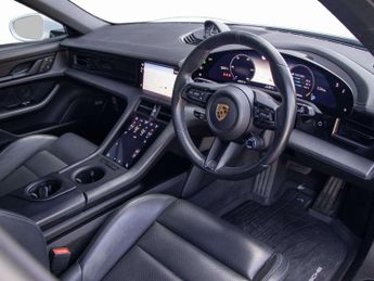 Porsche Taycan 