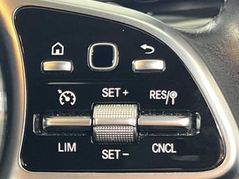 Mercedes-Benz GLA Sport