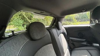 MINI Hatchback Cooper S Level 2