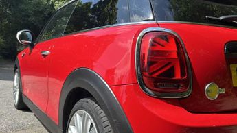 MINI Hatchback Cooper S Level 2
