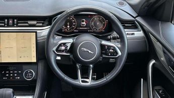 Jaguar F-PACE R-Dynamic SE Black