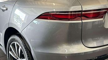 Jaguar F-PACE R-Dynamic SE Black