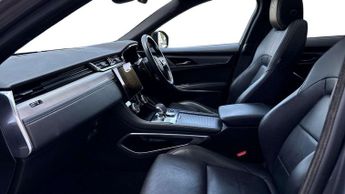 Jaguar F-PACE R-Dynamic SE Black