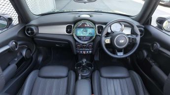 MINI Convertible Cooper Exclusive