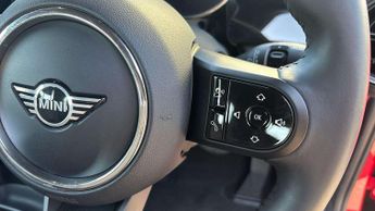 MINI Hatchback Cooper S Level 2