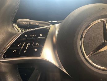Mercedes-Benz EQA Sport Executive