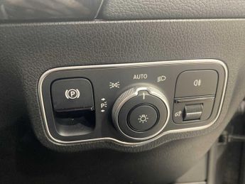 Mercedes-Benz EQA Sport Executive