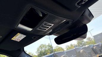 Land Rover Discovery R-Dynamic HSE