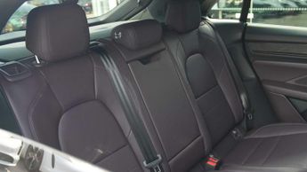 Porsche Macan Electric Estate 