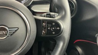MINI Hatchback Cooper S Level 2