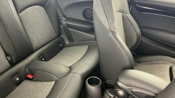 MINI Hatchback Cooper S Level 2