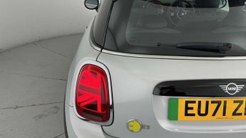 MINI Hatchback Cooper S Level 2