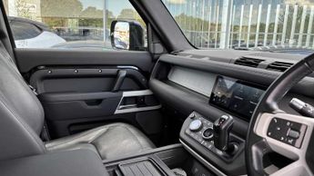 Land Rover Defender XS Edition