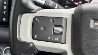 Land Rover Defender XS Edition