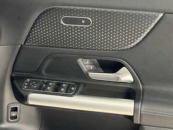 Mercedes-Benz EQA Sport Executive