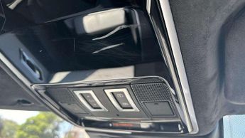 Land Rover Range Rover Velar Autobiography