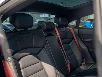 Porsche Taycan 