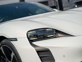 Porsche Taycan 