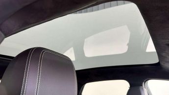 Jaguar E-PACE R-Dynamic Black