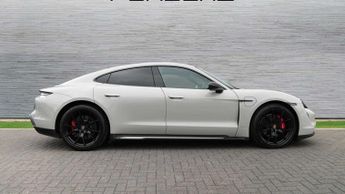 Porsche Taycan 