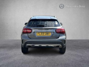 Mercedes-Benz GLA AMG Line