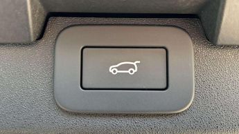 Land Rover Discovery Diesel SE Commercial