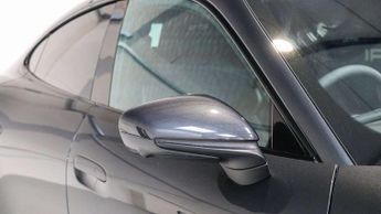 Porsche Taycan 