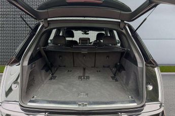 Audi Q7 Black Edition