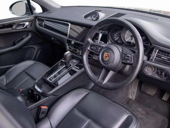 Porsche Macan Estate 