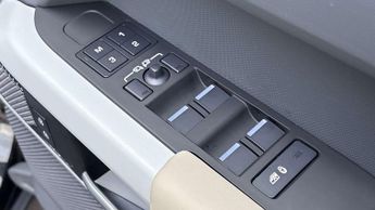 Land Rover Defender XS Edition