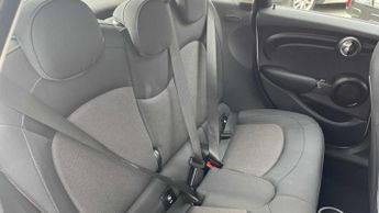 MINI Hatchback Cooper