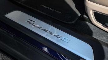 Porsche Taycan 