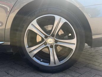 Mercedes-Benz E Class SE