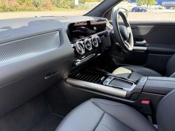 Mercedes-Benz EQA Sport Executive
