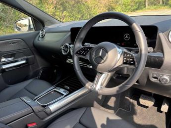 Mercedes-Benz EQA Sport Executive